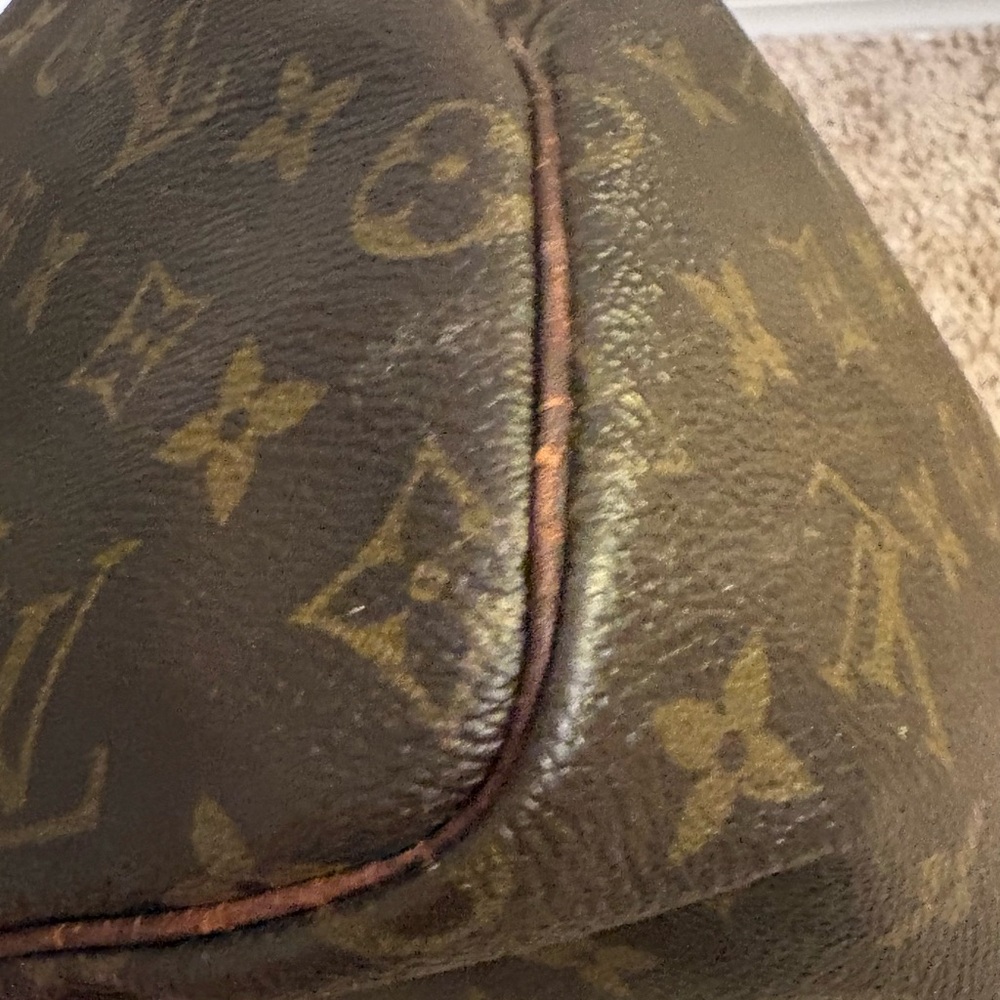 Louis Vuitton Speedy 30 bag - Picture 9 of 16